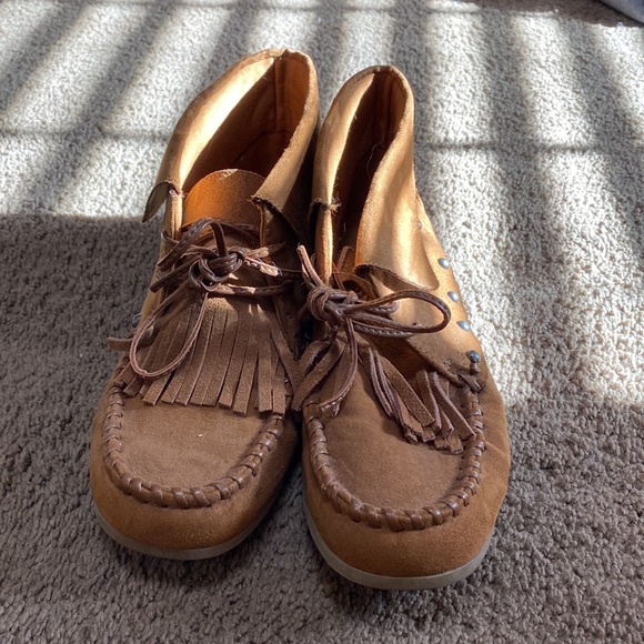 Size 8 brown moccasin booties - Picture 4 of 6